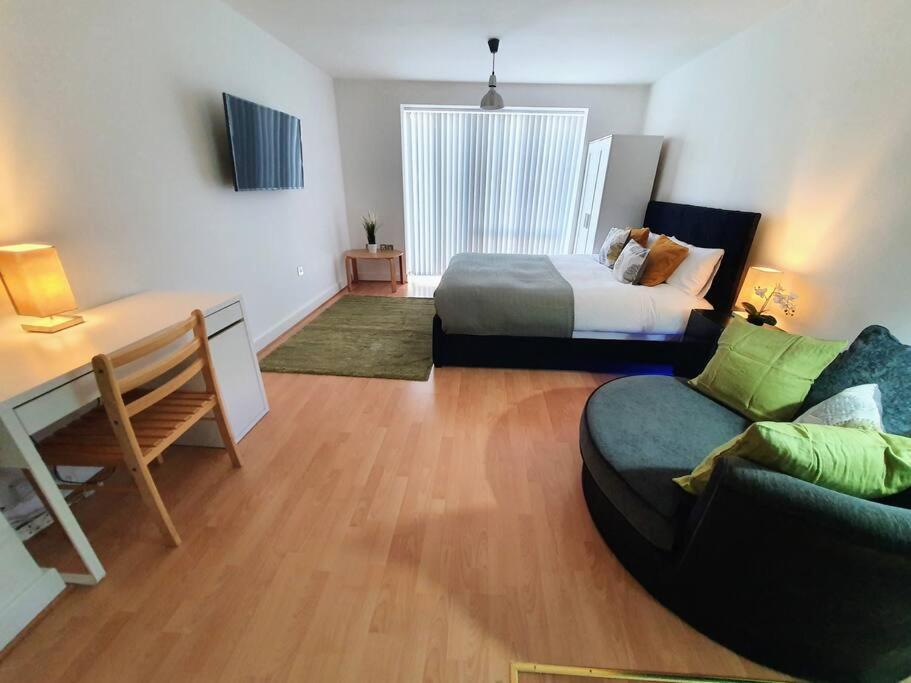 Contemporary Modern Studio Apartment - City Centre Birmingham Buitenkant foto