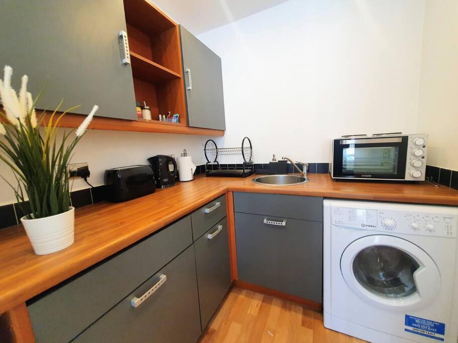 Contemporary Modern Studio Apartment - City Centre Birmingham Buitenkant foto